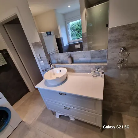 Mountain-lake 2 * Wilderswil